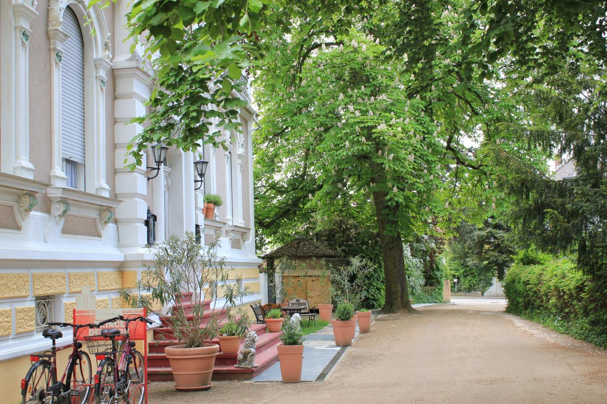 Hotel Waldfriede Darmstadt Exterior photo